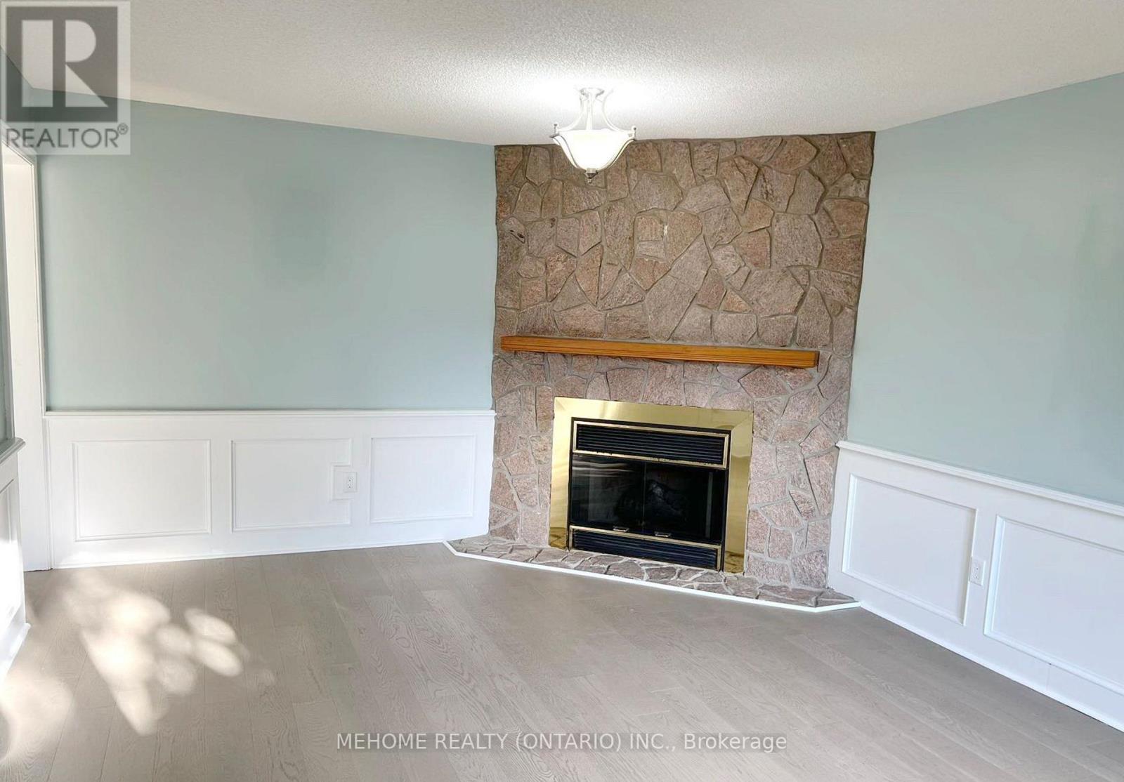 2037 Schoolmaster Circle, Oakville, ON - Indoor Photo Showing Living Room With Fireplace