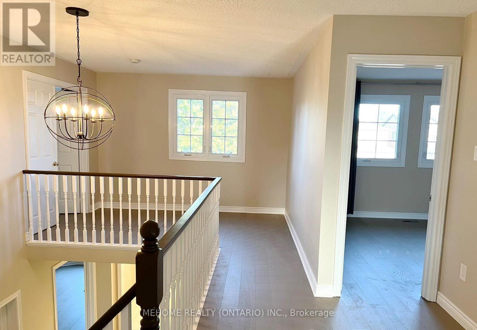 2037 Schoolmaster Circle, Oakville, ON - Indoor Photo Showing Other Room