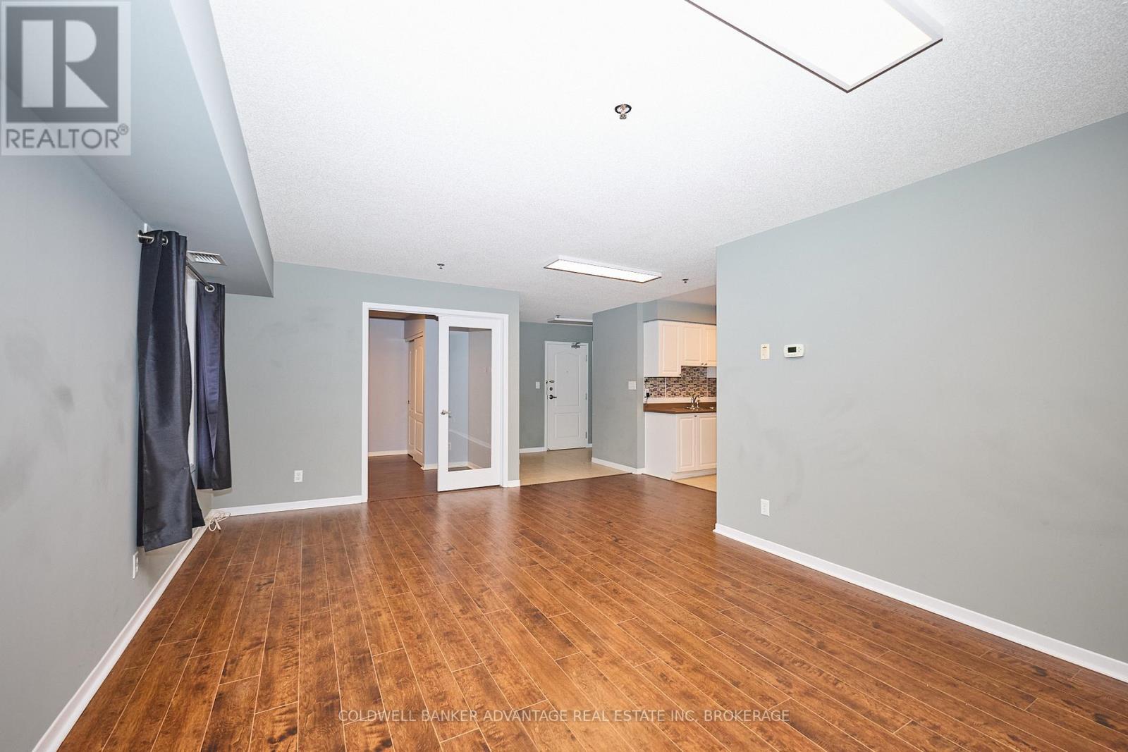 1204 - 330 Prince Charles Drive S, Welland (Broadway), ON - Indoor Photo Showing Other Room