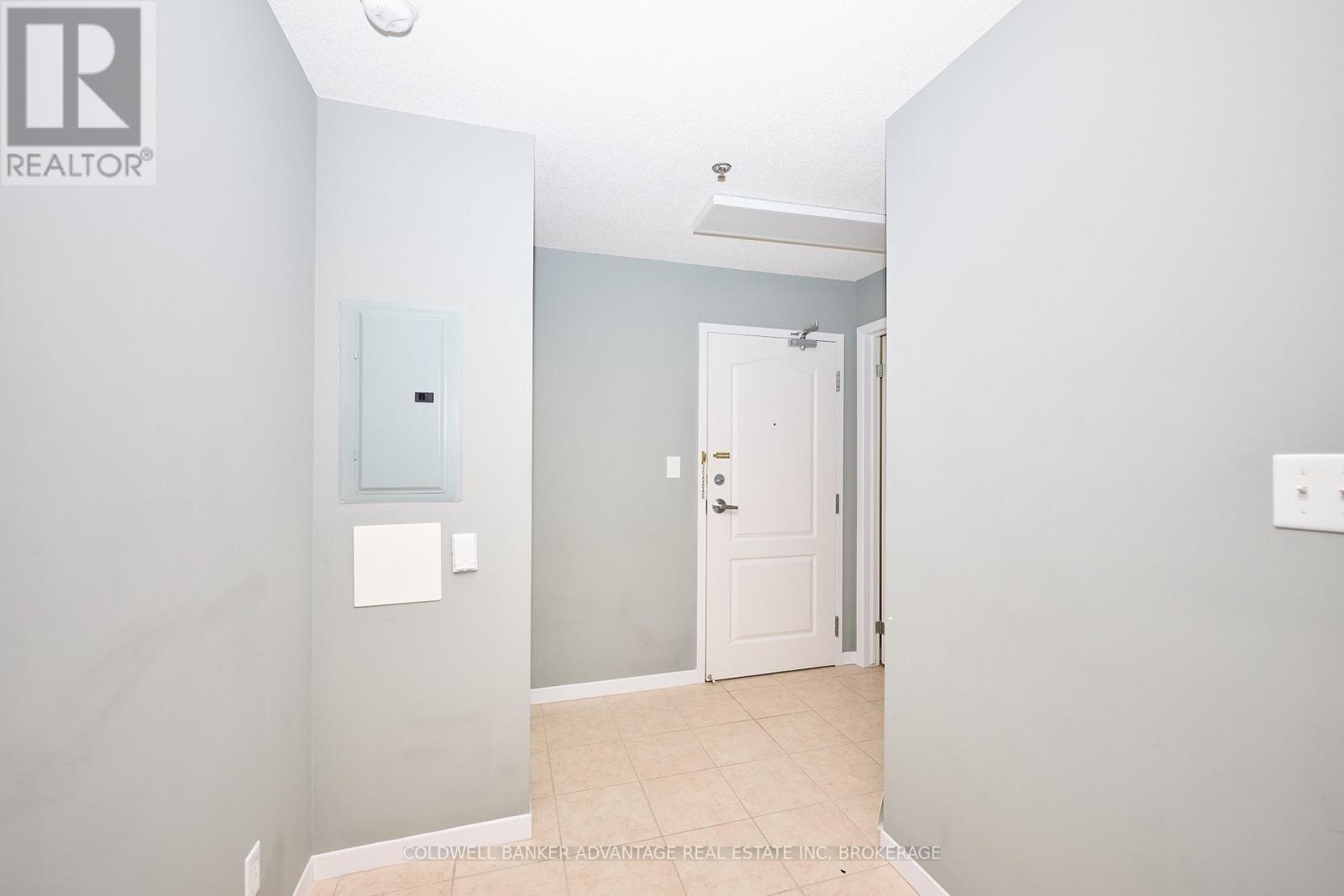 1204 - 330 Prince Charles Drive S, Welland (Broadway), ON - Indoor Photo Showing Other Room