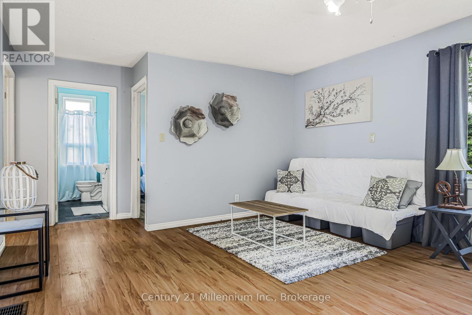 823 12 Concession, South Bruce, ON - Indoor Photo Showing Living Room