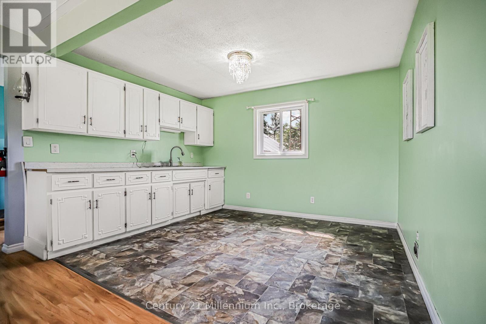 823 12 Concession, South Bruce, ON - Indoor