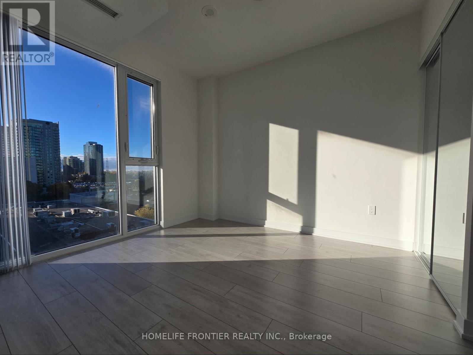 719 - 5858 Yonge Street, Toronto, ON - Indoor Photo Showing Other Room