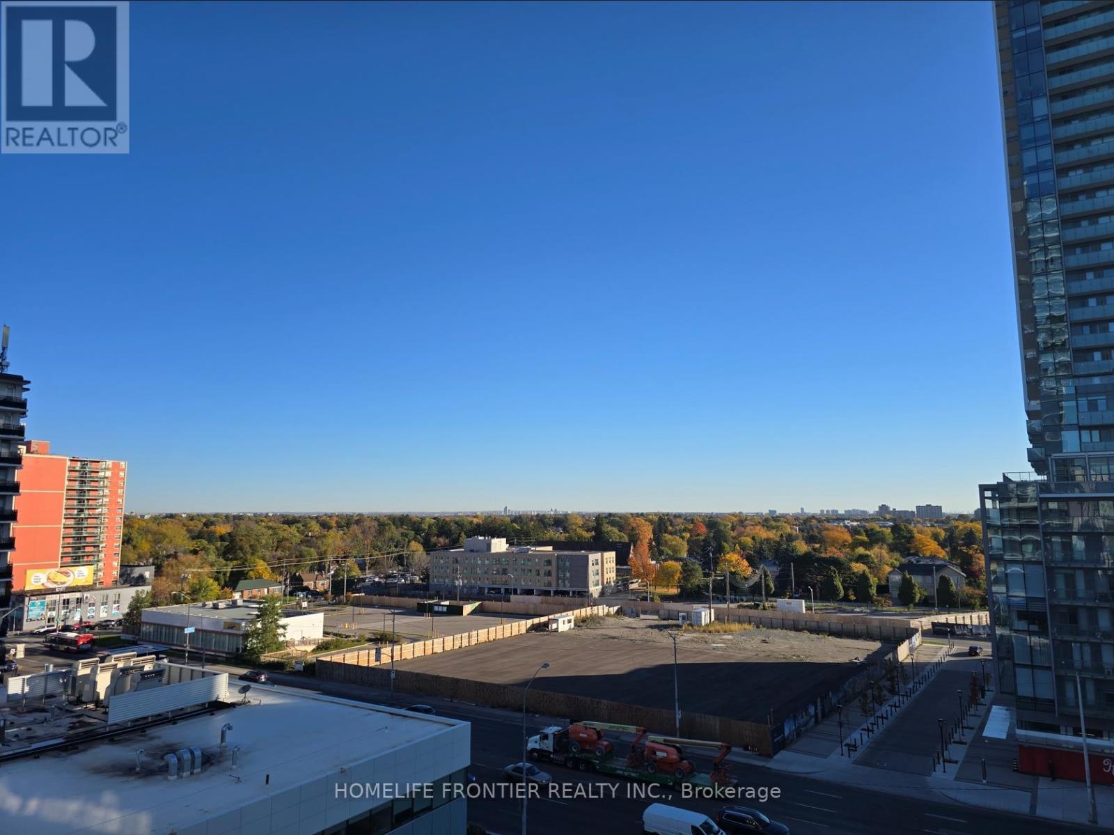 719 - 5858 Yonge Street, Toronto, ON - Outdoor With View