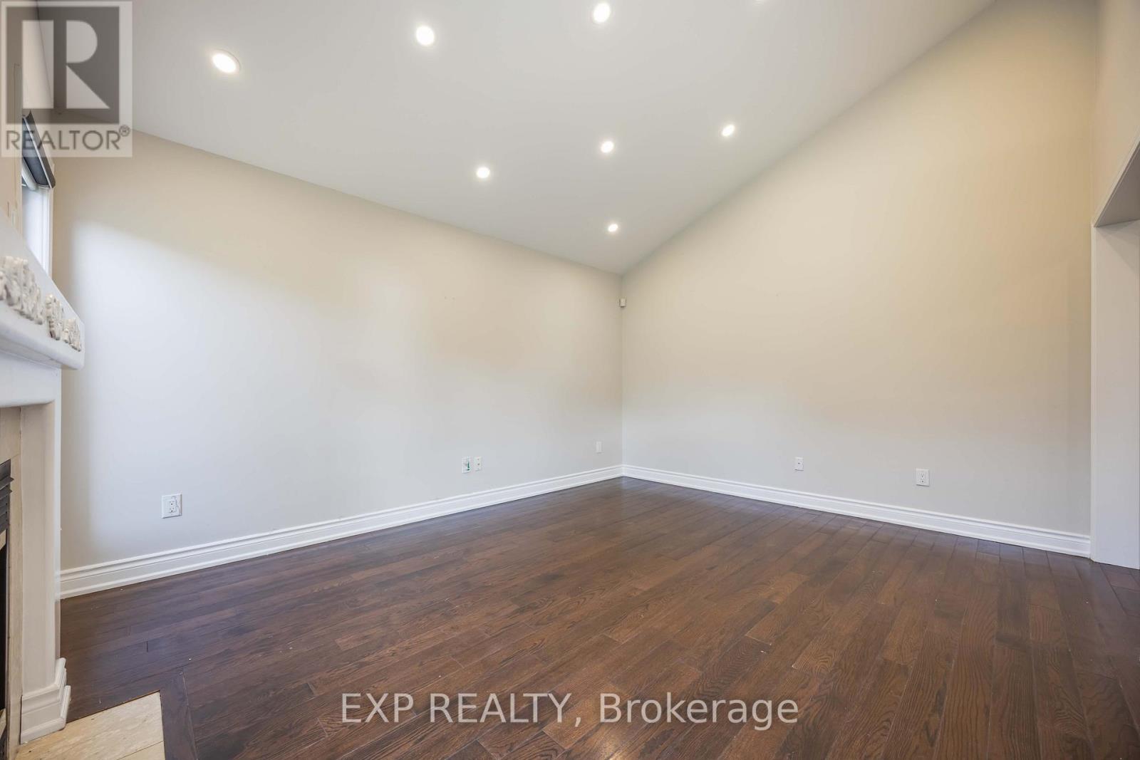 26 Salamander Street, Toronto, ON - Indoor Photo Showing Other Room