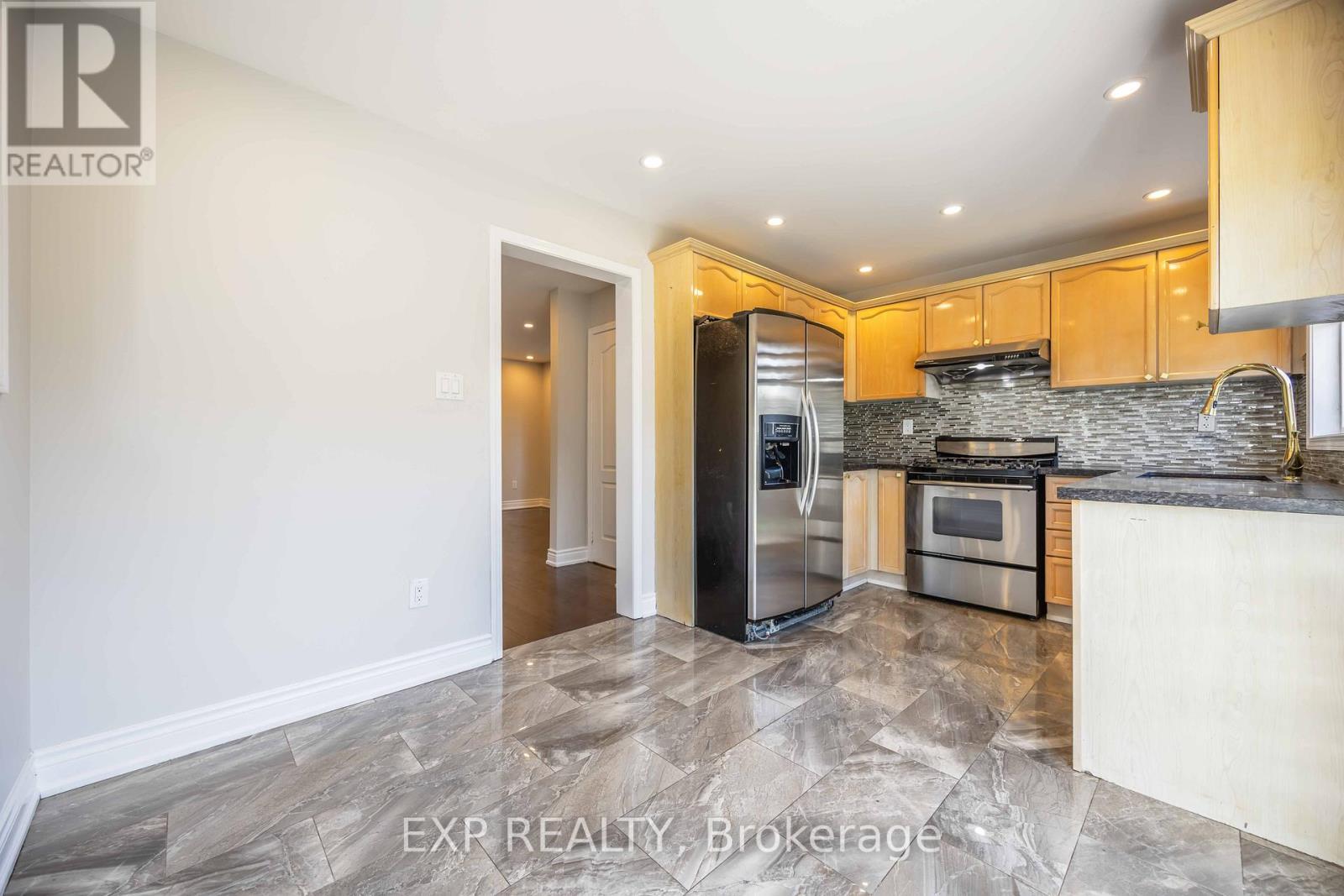 26 Salamander Street, Toronto, ON - Indoor Photo Showing Kitchen