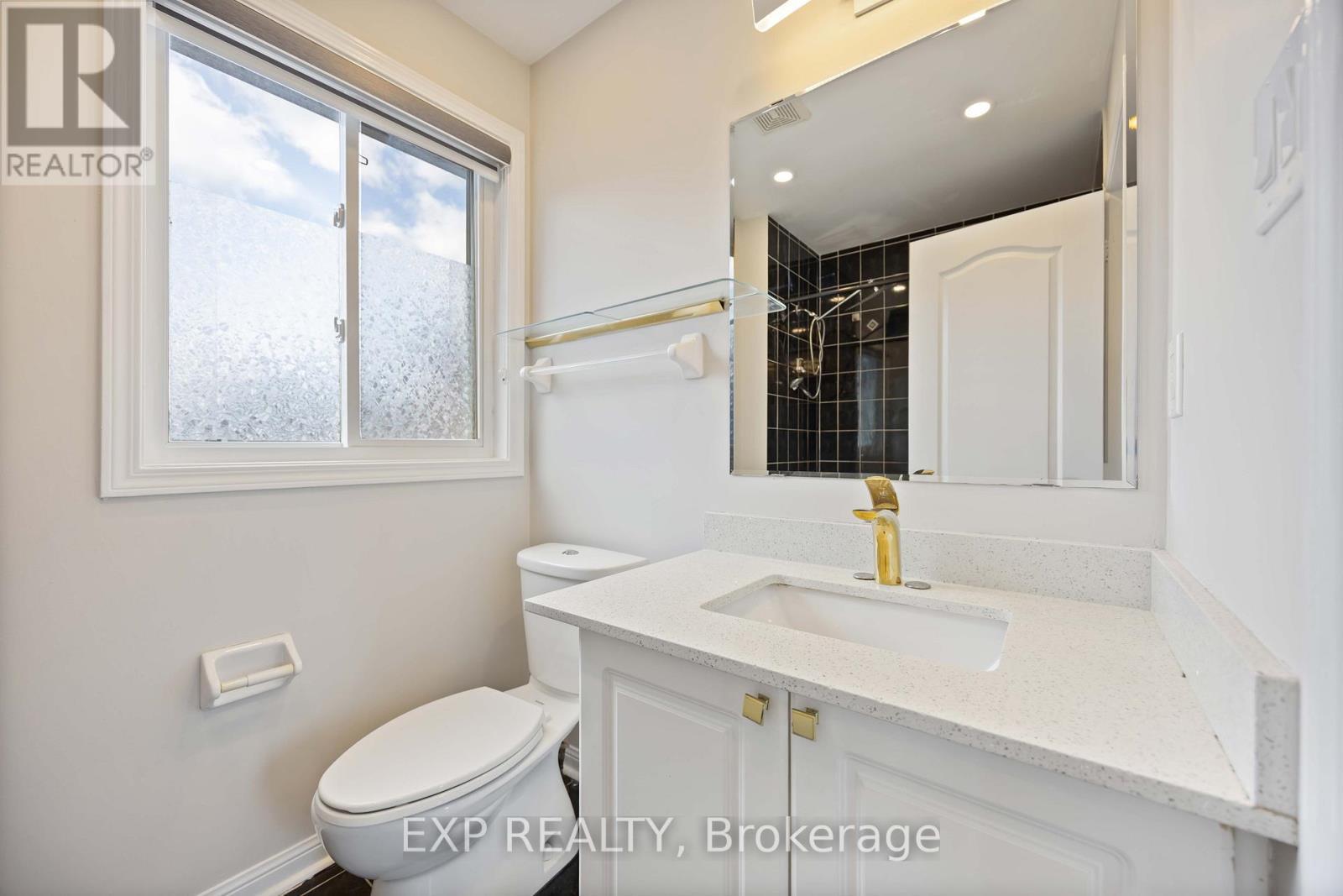 26 Salamander Street, Toronto, ON - Indoor Photo Showing Bathroom