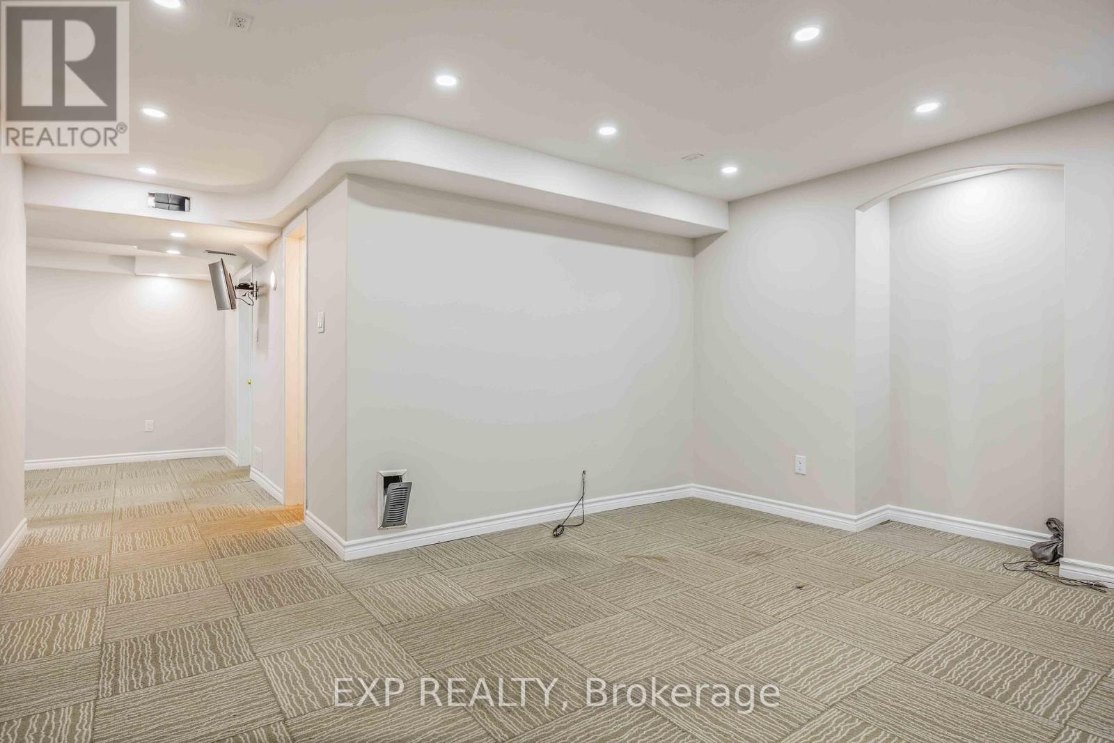 26 Salamander Street, Toronto, ON - Indoor Photo Showing Other Room