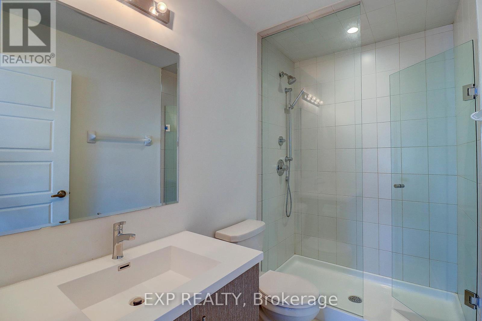 756 Heathrow Path, Oshawa, ON - Indoor Photo Showing Bathroom