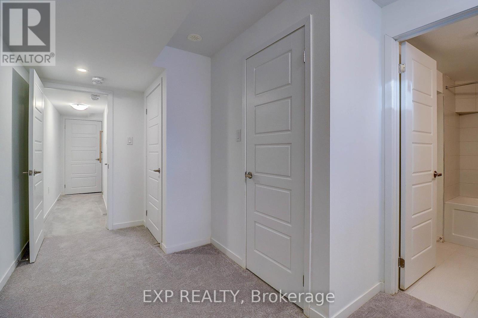 756 Heathrow Path, Oshawa, ON - Indoor Photo Showing Other Room