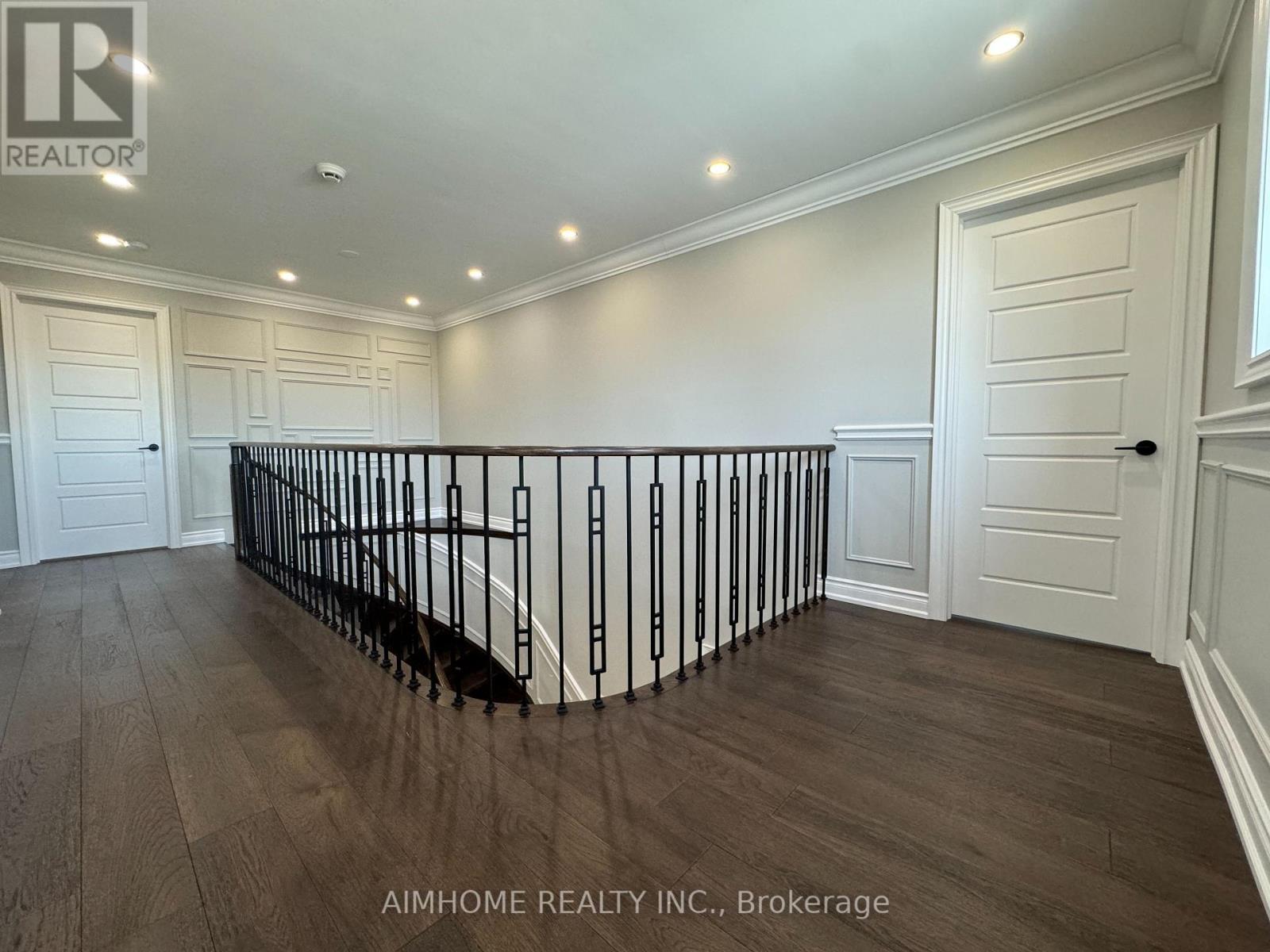 71 Hyde Park Drive, Richmond Hill, ON - Indoor Photo Showing Other Room