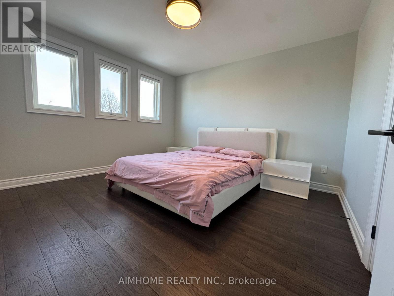 71 Hyde Park Drive, Richmond Hill, ON - Indoor Photo Showing Bedroom