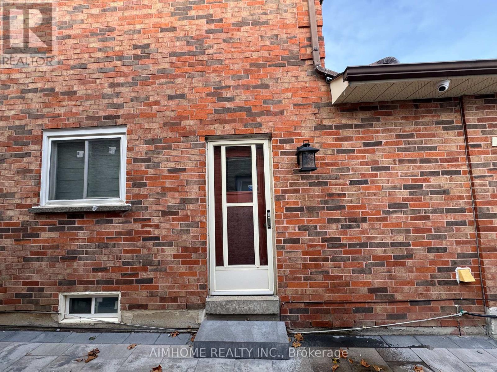 71 Hyde Park Drive, Richmond Hill, ON - Outdoor With Exterior