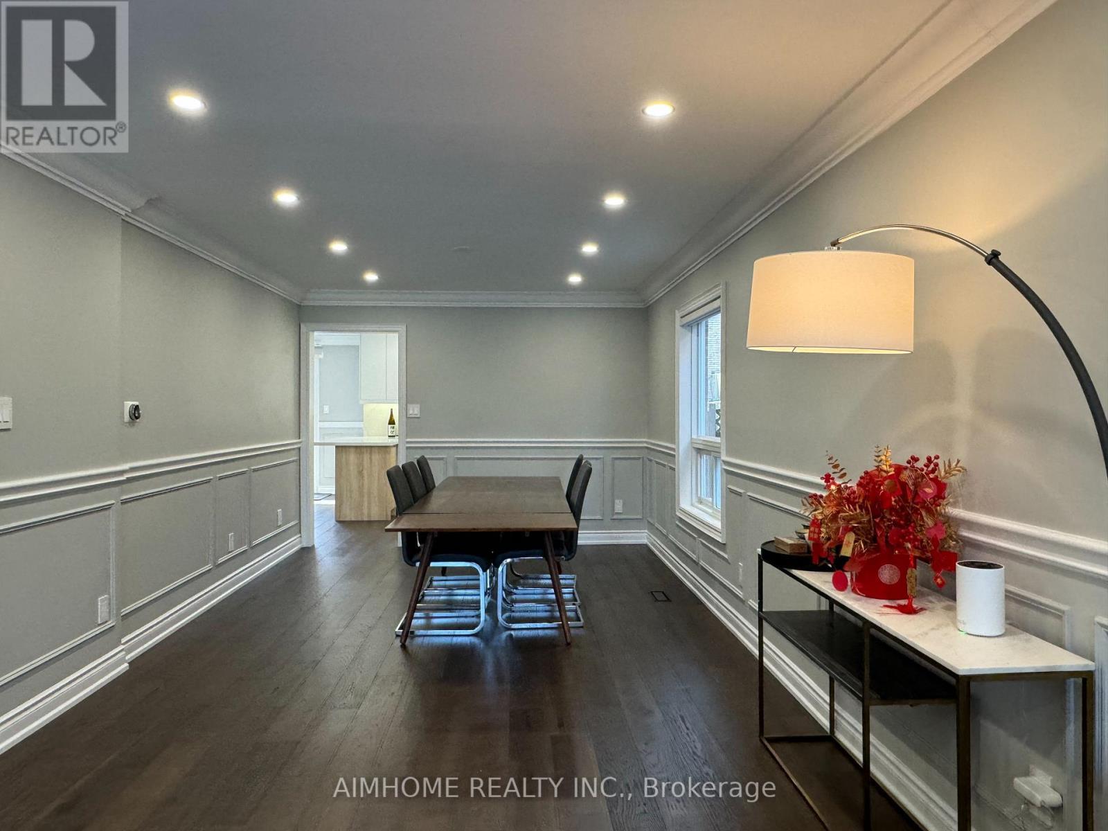 71 Hyde Park Drive, Richmond Hill, ON - Indoor Photo Showing Other Room