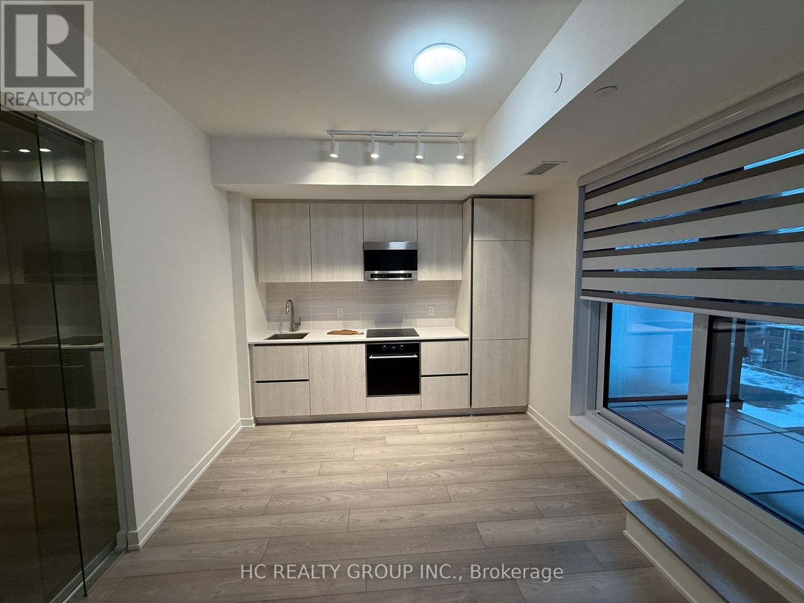 707N - 120 Broadway Avenue, Toronto, ON - Indoor