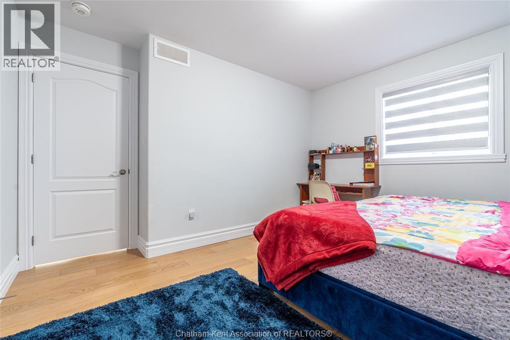 44 Peachtree Lane, Chatham, ON - Indoor Photo Showing Bedroom