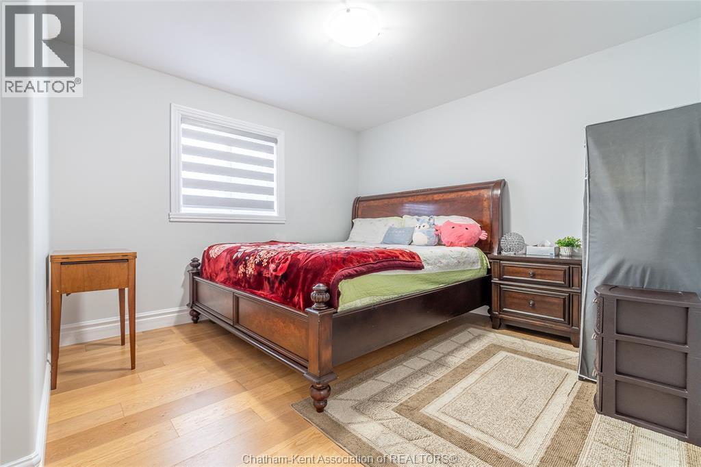 44 Peachtree Lane, Chatham, ON - Indoor Photo Showing Bedroom