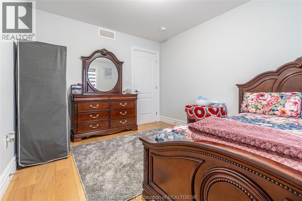 44 Peachtree Lane, Chatham, ON - Indoor Photo Showing Bedroom