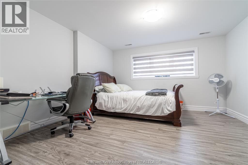 44 Peachtree Lane, Chatham, ON - Indoor Photo Showing Bedroom