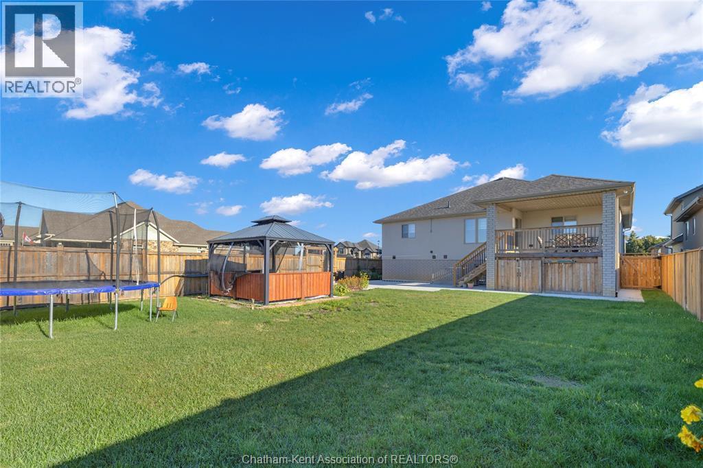 44 Peachtree Lane, Chatham, ON - Outdoor With Backyard