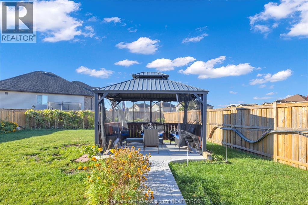 44 Peachtree Lane, Chatham, ON - Outdoor With Backyard