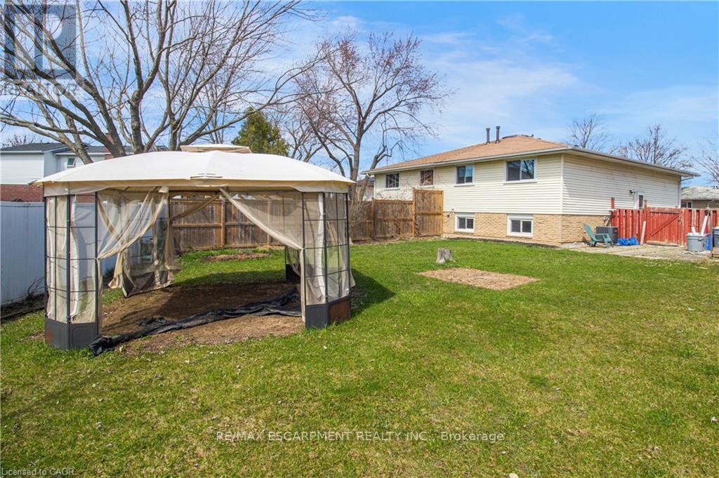 Upper - 24 Tara Crescent, Thorold, ON - Outdoor With Backyard