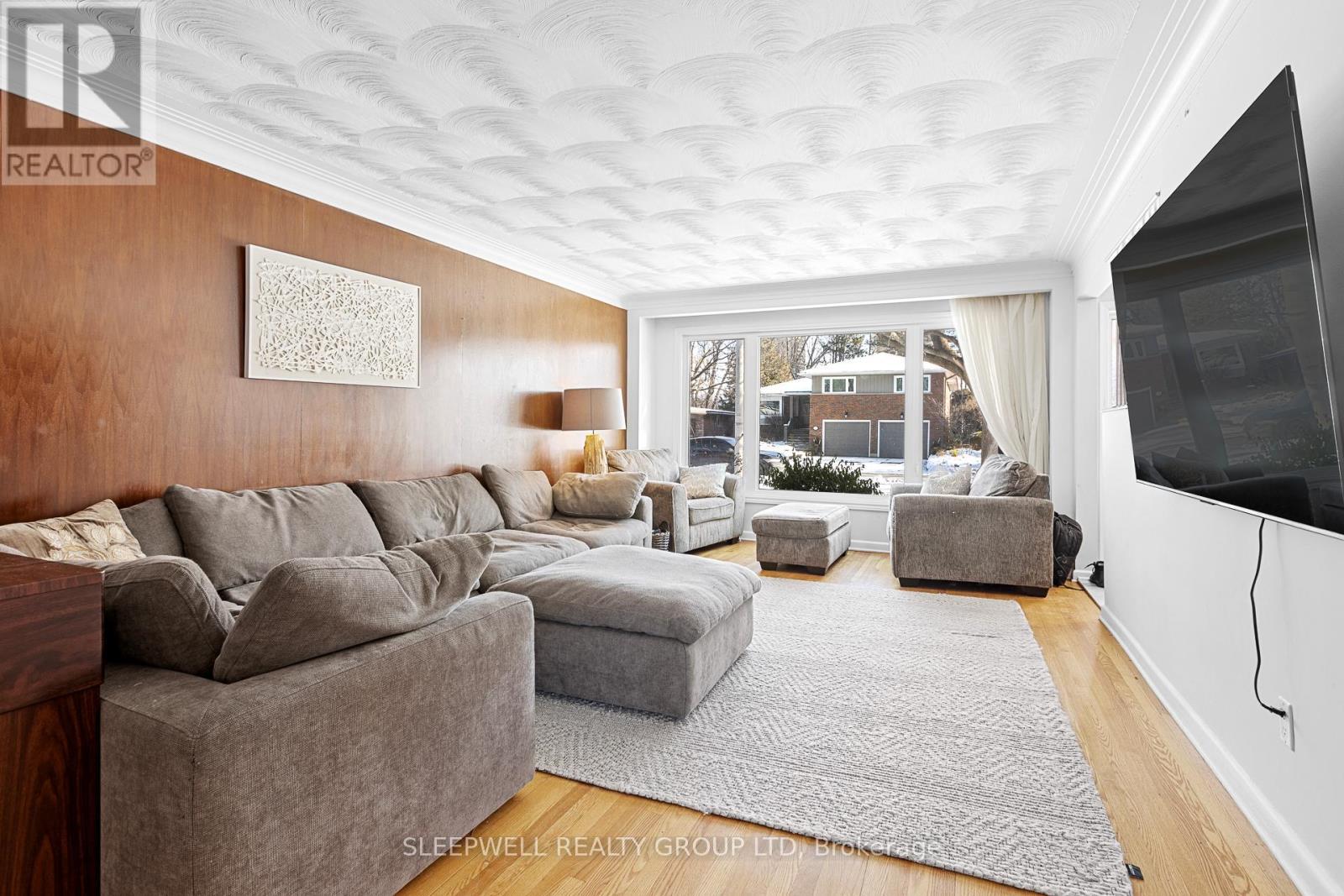 1874 Rideau Garden Drive, Ottawa, ON - Indoor Photo Showing Living Room