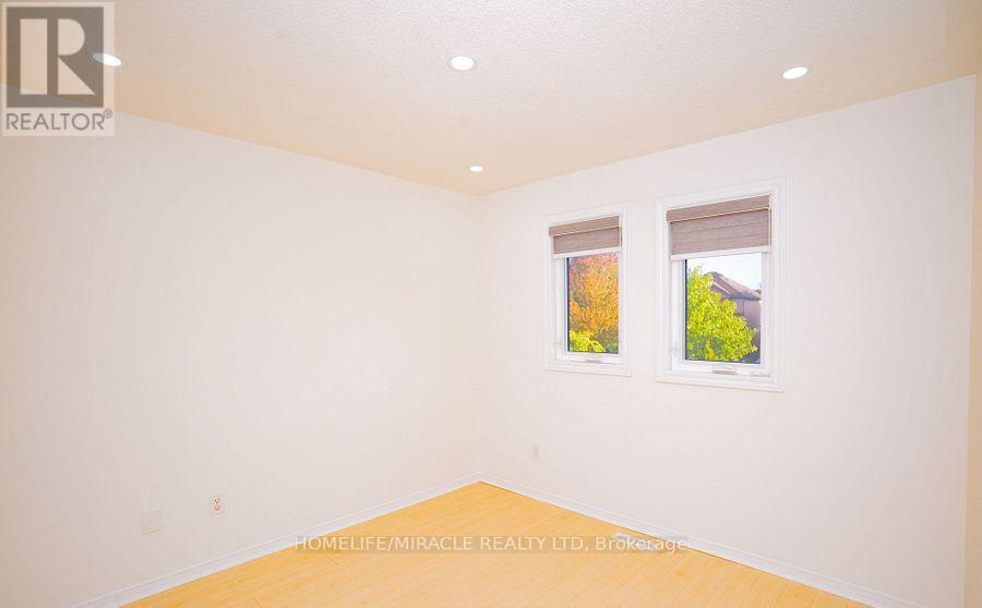 27 Killaloe Crescent, Halton Hills, ON - Indoor Photo Showing Other Room