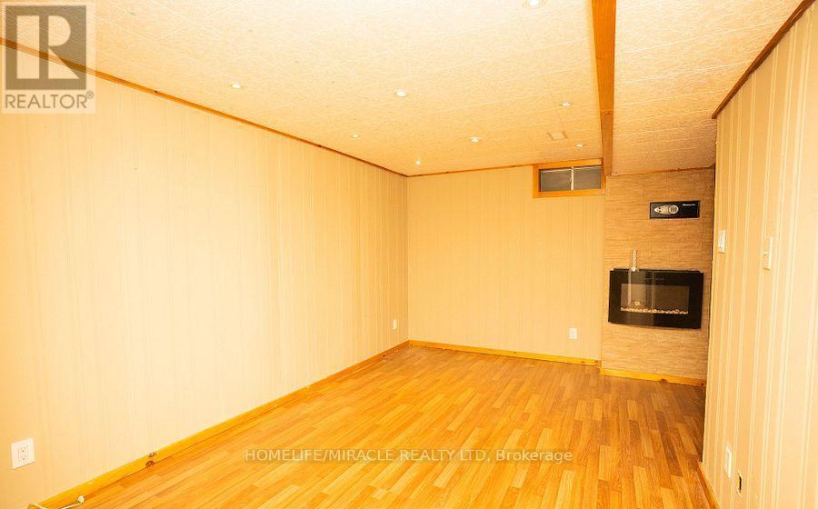 27 Killaloe Crescent, Halton Hills, ON - Indoor Photo Showing Other Room
