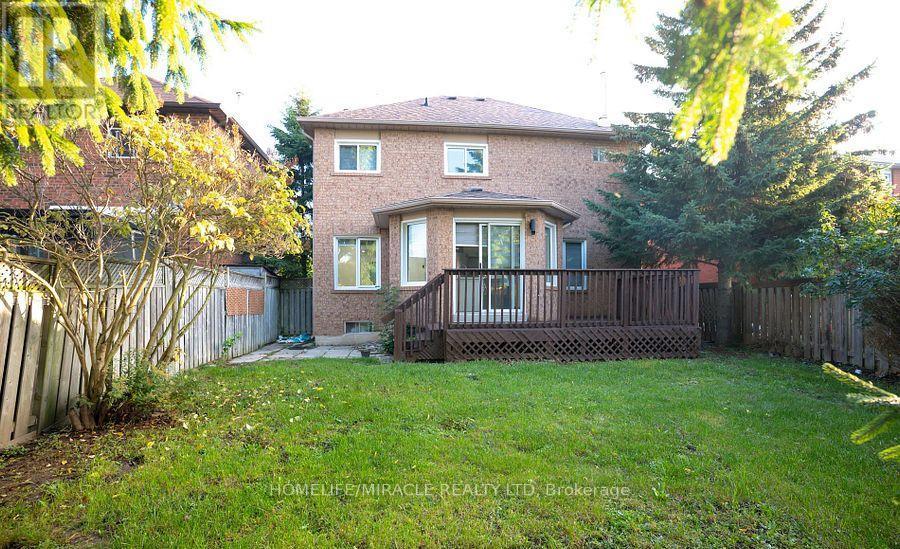 27 Killaloe Crescent, Halton Hills, ON - Outdoor With Deck Patio Veranda