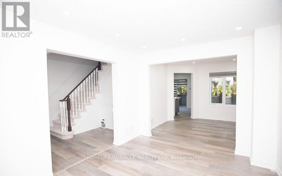 27 Killaloe Crescent, Halton Hills, ON - Indoor Photo Showing Other Room