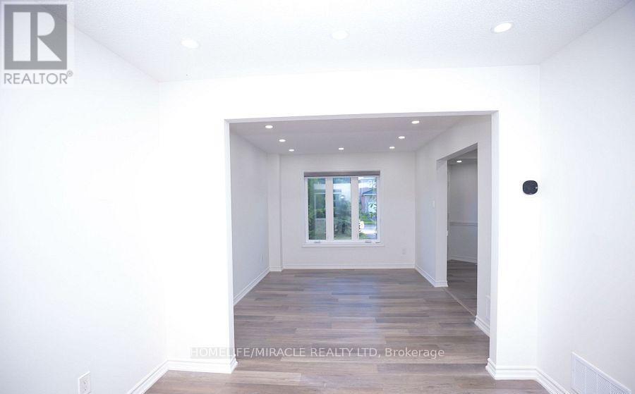 27 Killaloe Crescent, Halton Hills, ON - Indoor Photo Showing Other Room