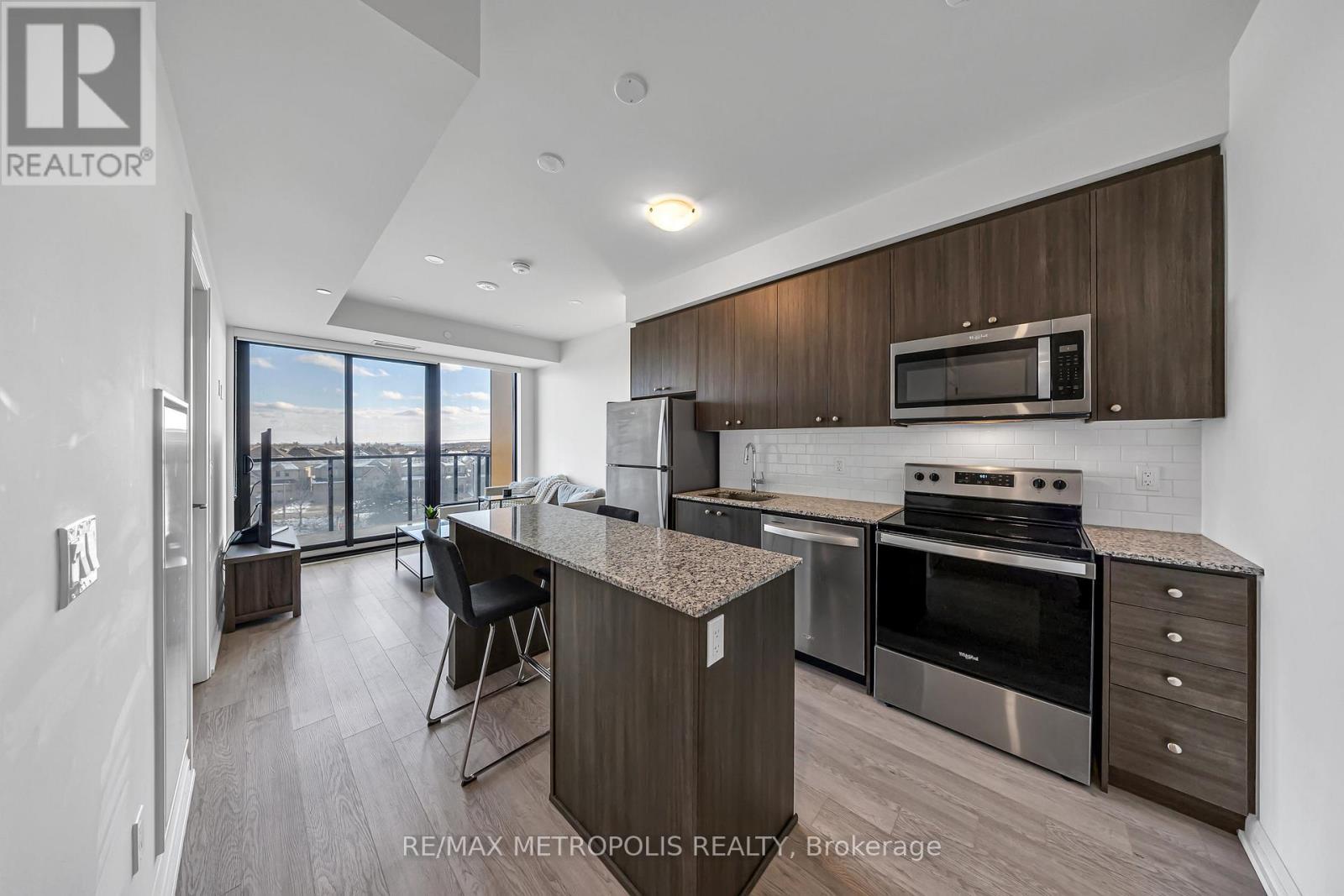 413 - 1415 Dundas Street E, Oakville, ON - Indoor Photo Showing Kitchen With Upgraded Kitchen
