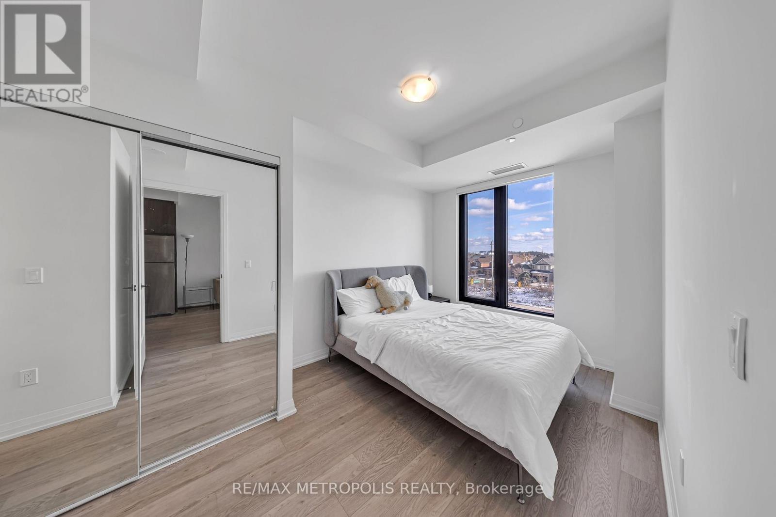 413 - 1415 Dundas Street E, Oakville, ON - Indoor Photo Showing Bedroom