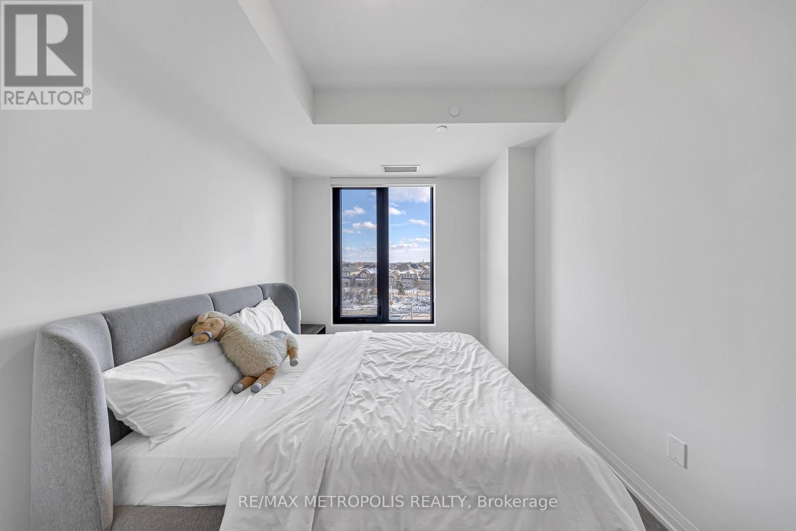 413 - 1415 Dundas Street E, Oakville, ON - Indoor Photo Showing Bedroom