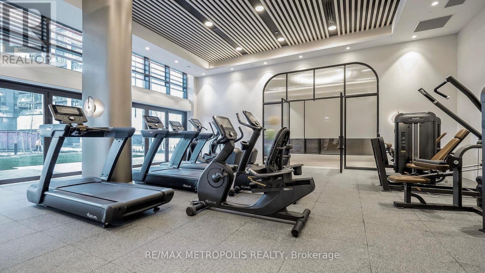 413 - 1415 Dundas Street E, Oakville, ON - Indoor Photo Showing Gym Room