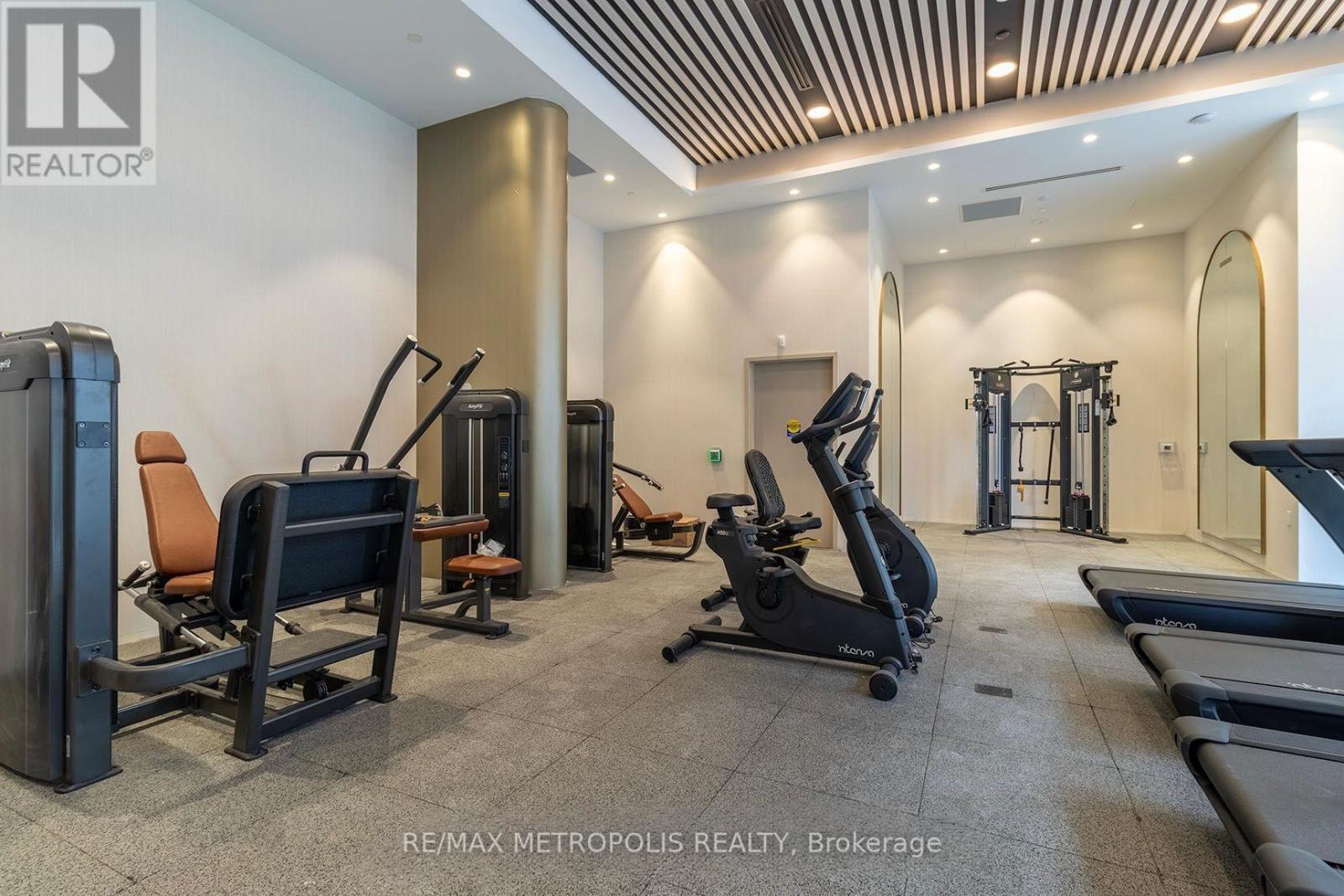 413 - 1415 Dundas Street E, Oakville, ON - Indoor Photo Showing Gym Room