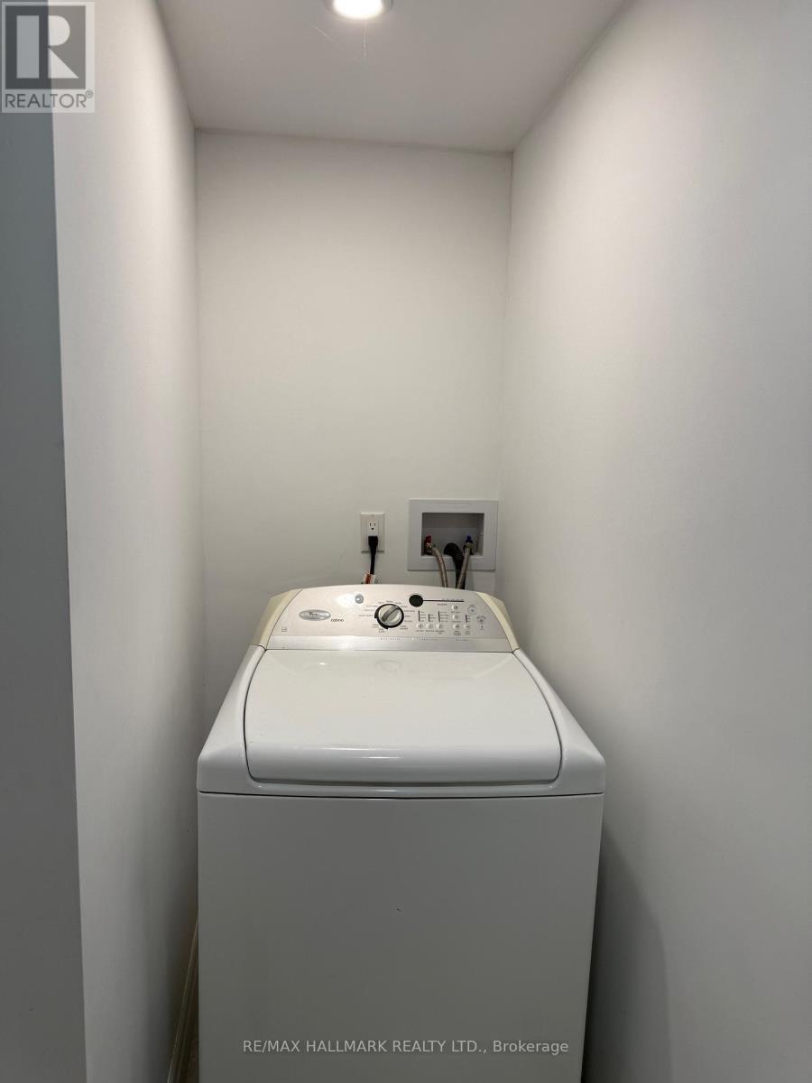 Bsmt - 76 Topham Crescent, Richmond Hill, ON