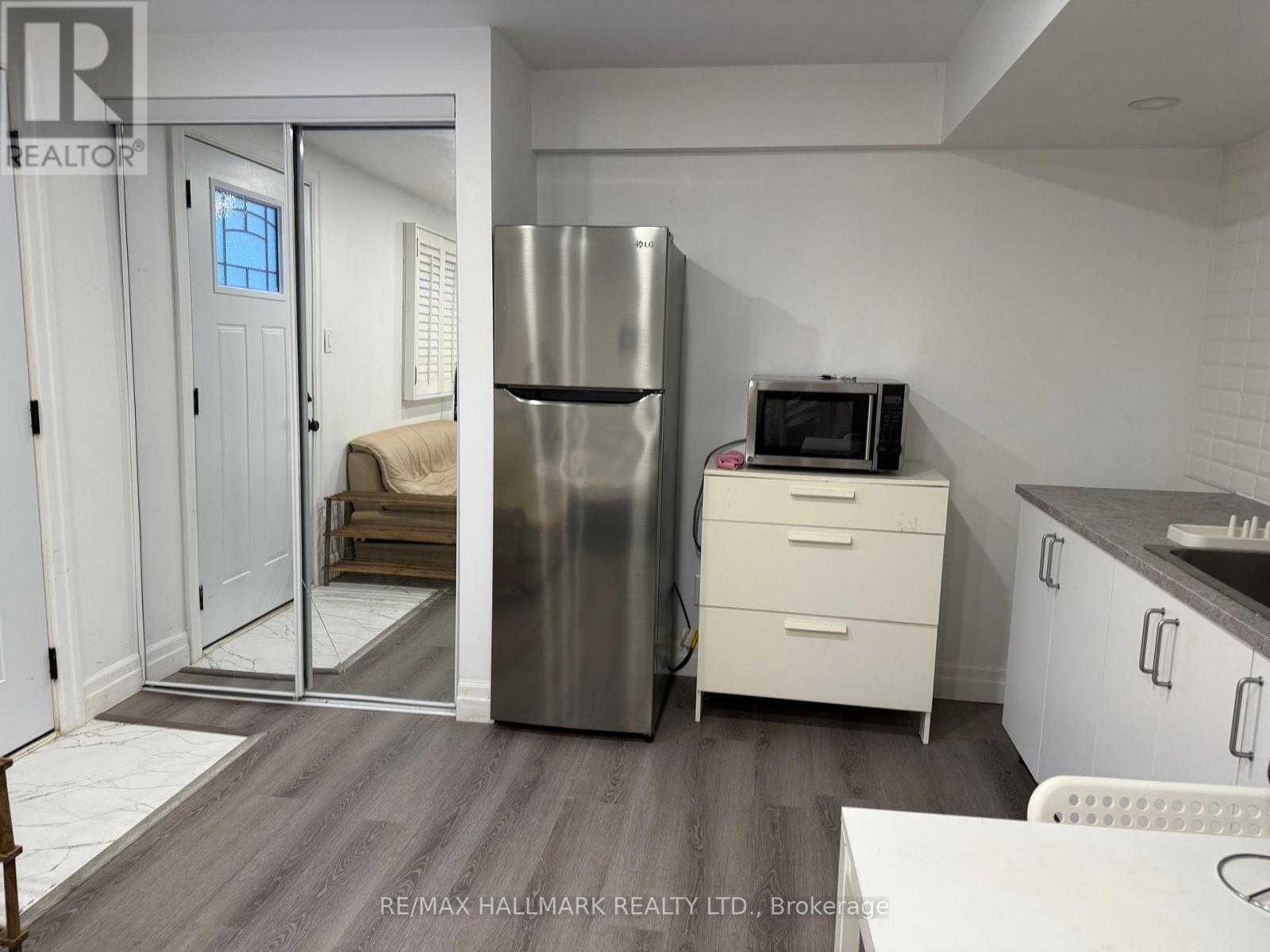 Bsmt - 76 Topham Crescent, Richmond Hill, ON