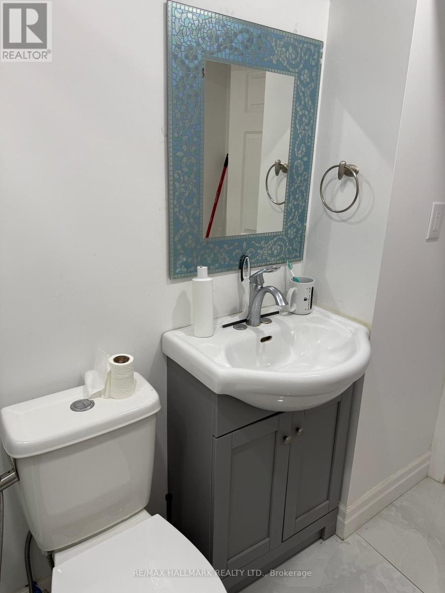 Bsmt - 76 Topham Crescent, Richmond Hill, ON