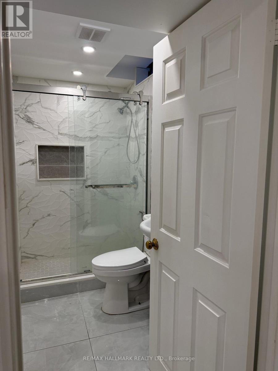 Bsmt - 76 Topham Crescent, Richmond Hill, ON