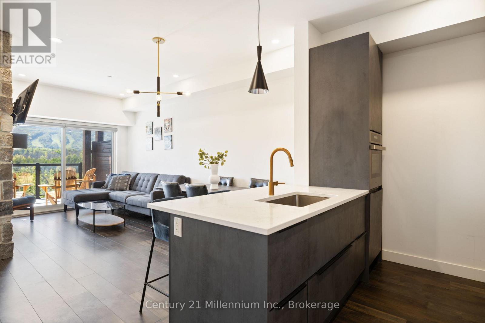 306 - 20 Beckwith Lane, Blue Mountains, ON - Indoor