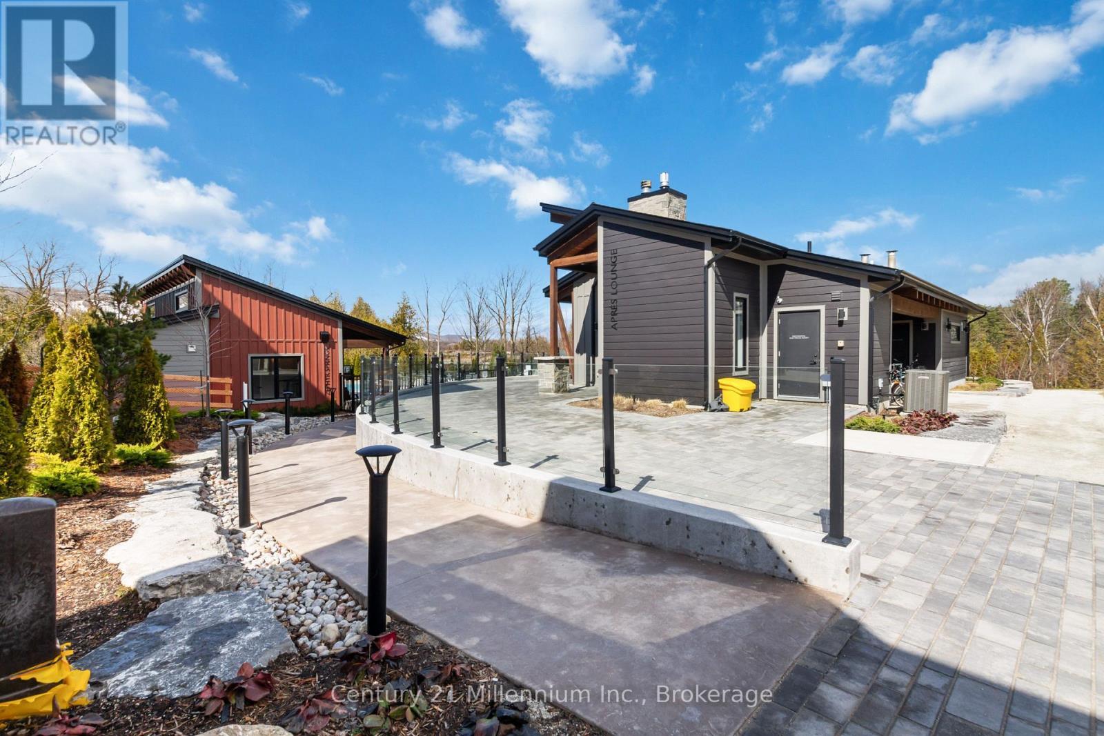 Amenities - 306 - 20 Beckwith Lane, Blue Mountains, ON - Outdoor