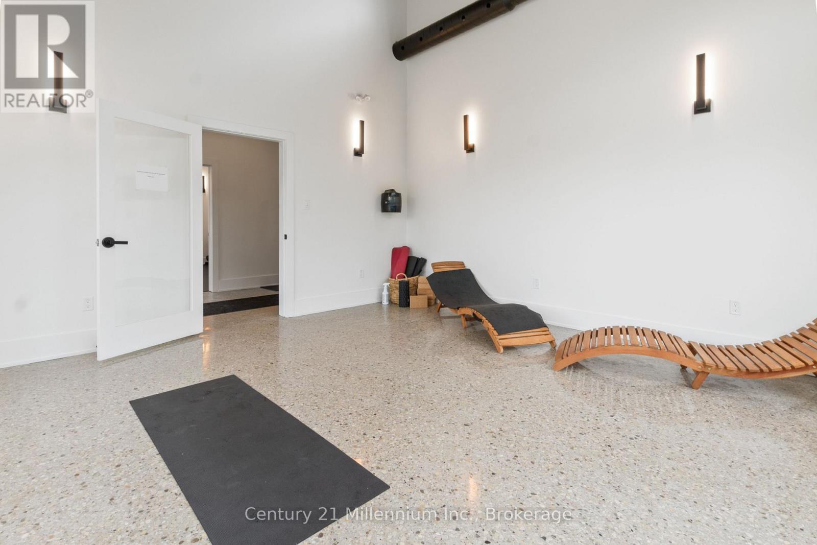 Amenities - 306 - 20 Beckwith Lane, Blue Mountains, ON - Indoor Photo Showing Other Room