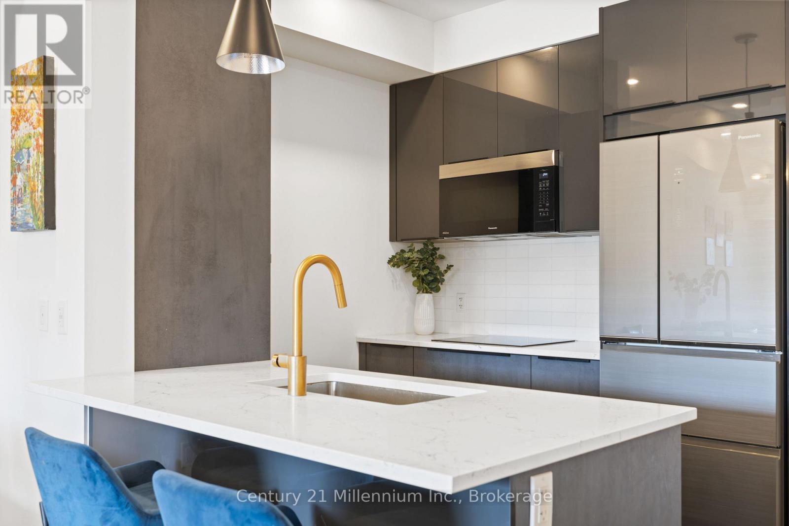 306 - 20 Beckwith Lane, Blue Mountains, ON - Indoor Photo Showing Kitchen