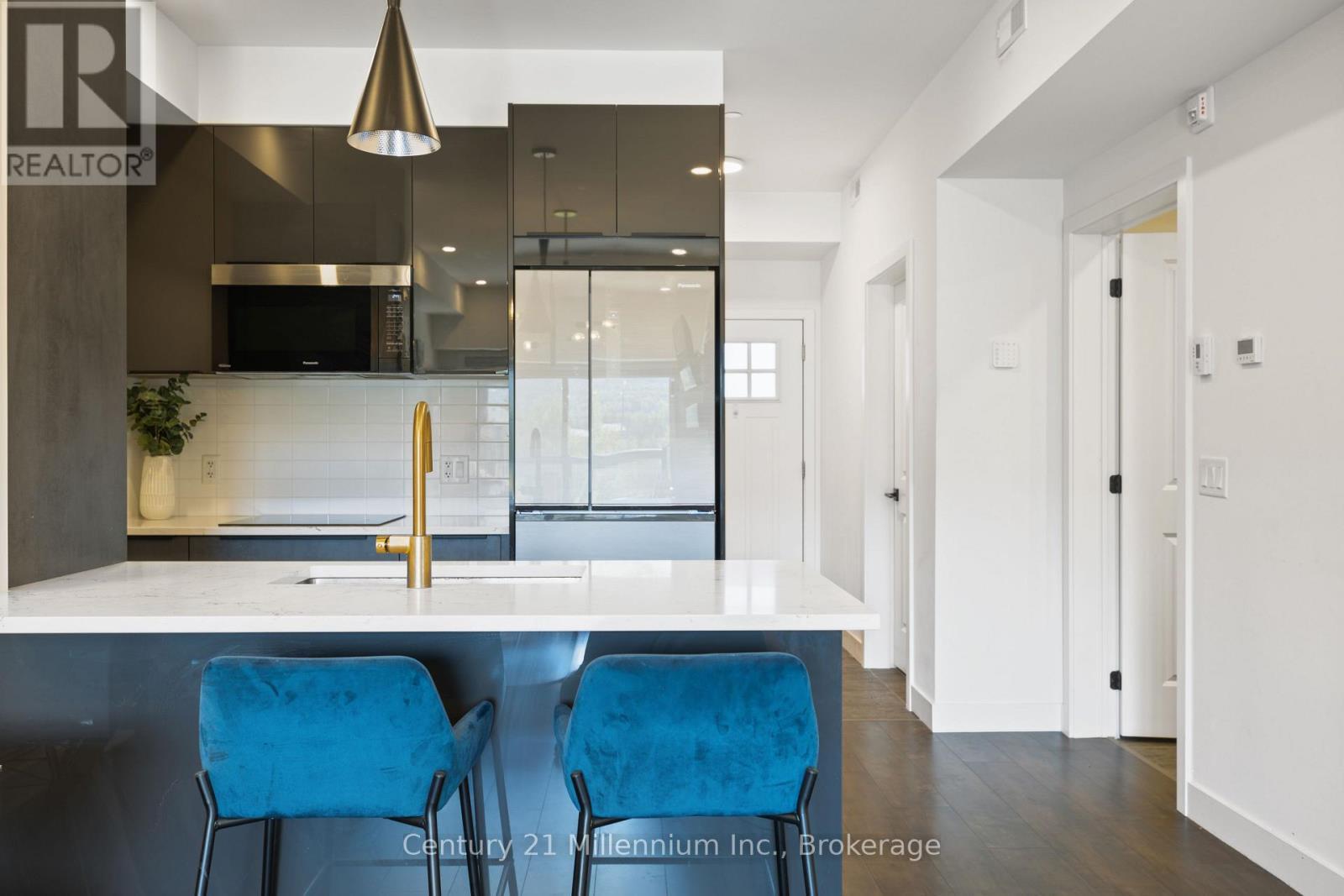 306 - 20 Beckwith Lane, Blue Mountains, ON - Indoor Photo Showing Other Room