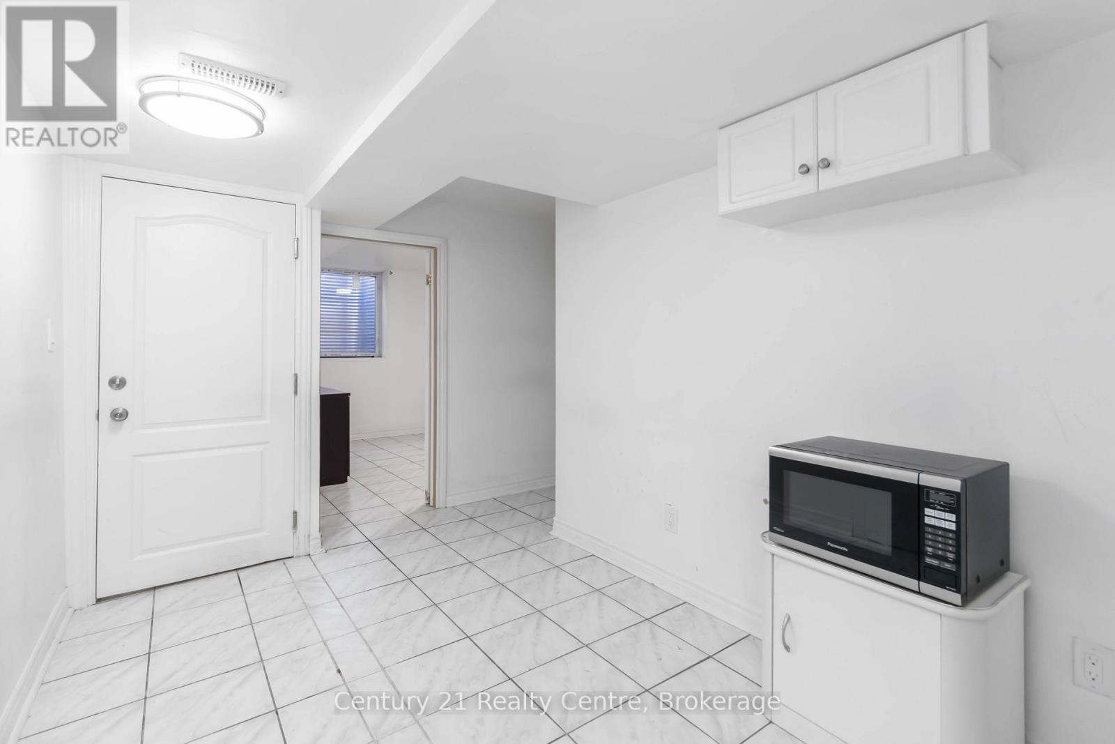 Bsmnt - 3073 Ireson Court, Mississauga, ON - Indoor Photo Showing Other Room