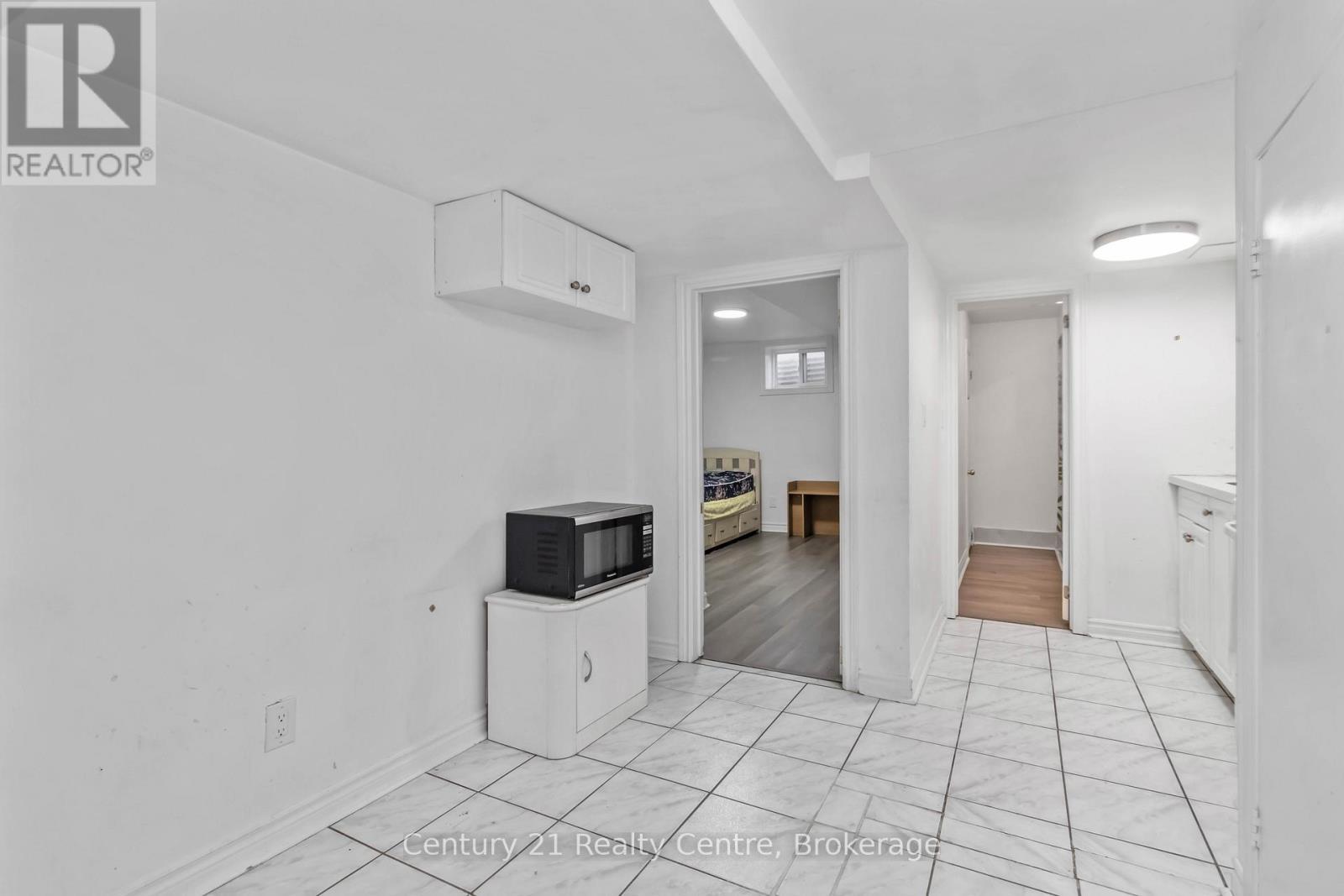 Bsmnt - 3073 Ireson Court, Mississauga, ON - Indoor Photo Showing Other Room