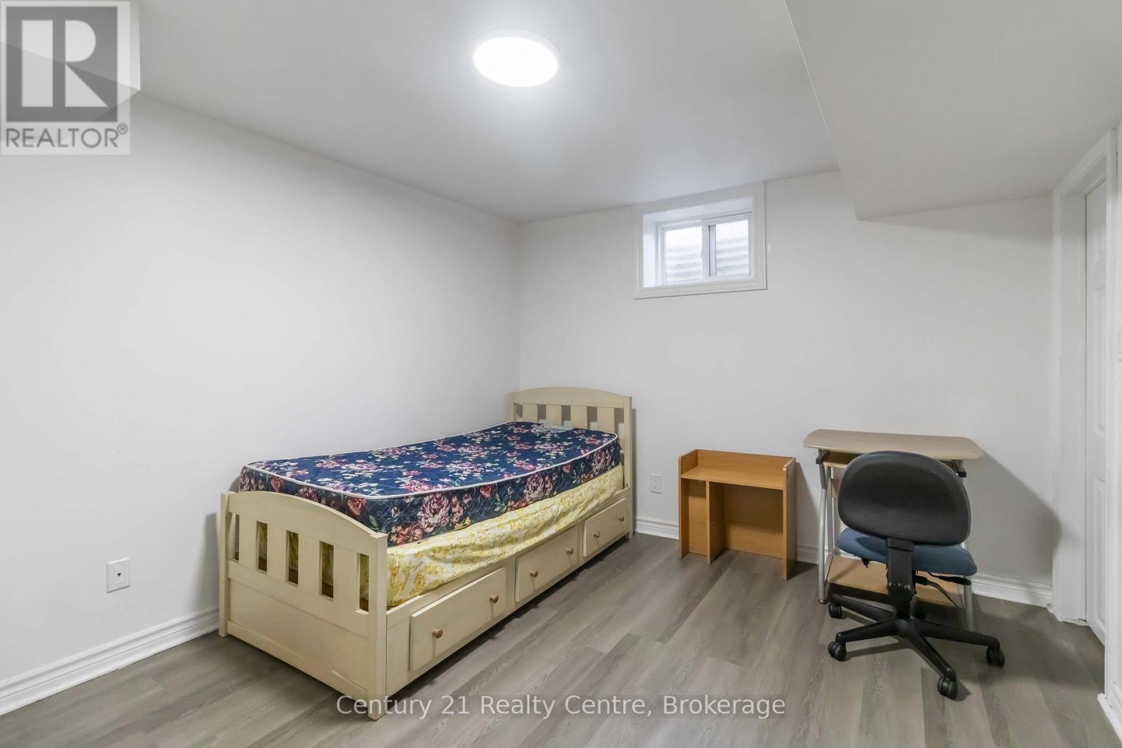 Bsmnt - 3073 Ireson Court, Mississauga, ON - Indoor Photo Showing Bedroom