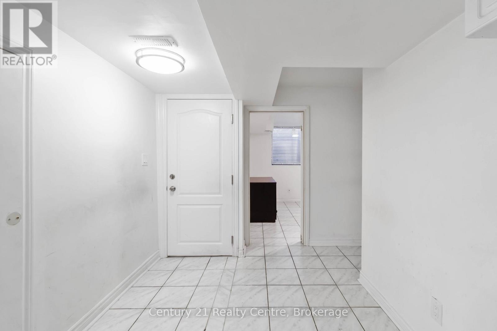 Bsmnt - 3073 Ireson Court, Mississauga, ON - Indoor Photo Showing Other Room